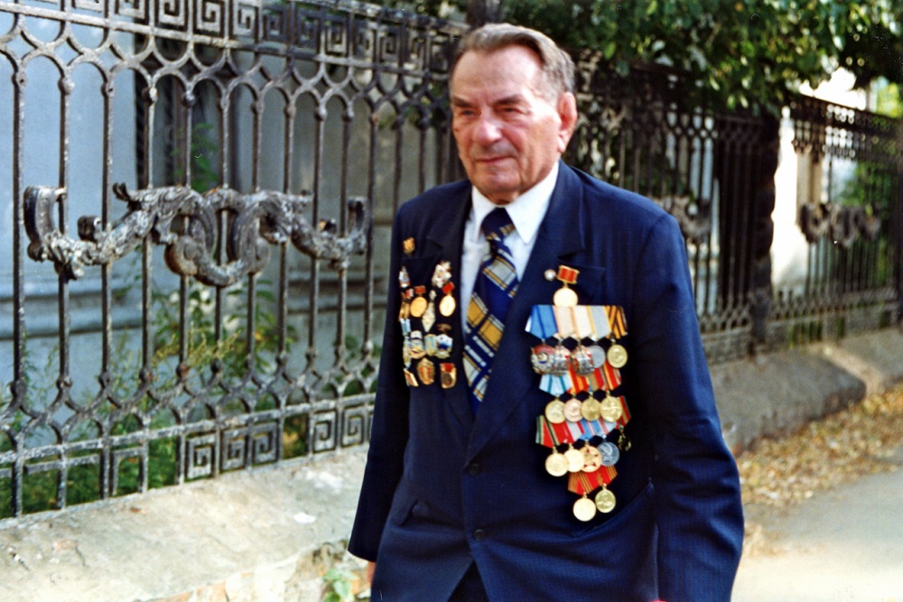 06